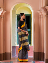 Load image into Gallery viewer, Ethnic Elegance. Handwoven Pateda Aanchu Saree - Aenugudi