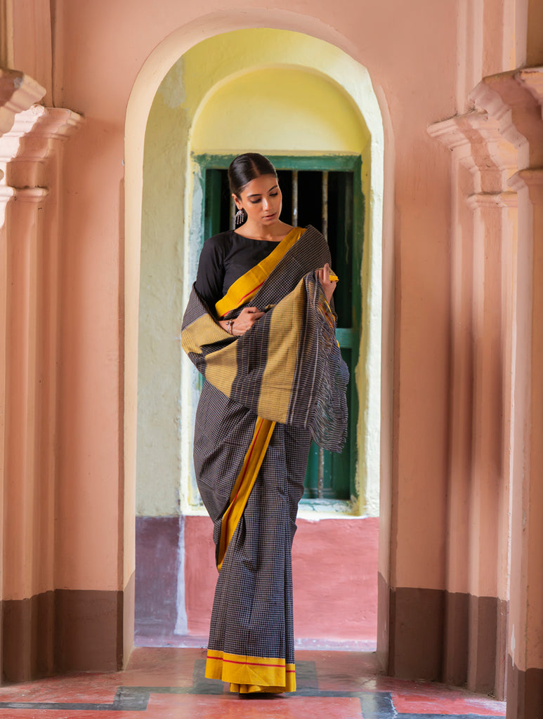 Ethnic Elegance. Handwoven Pateda Aanchu Saree - Aenugudi