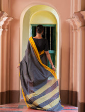 Load image into Gallery viewer, Ethnic Elegance. Handwoven Pateda Aanchu Saree - Aenugudi
