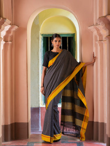 Ethnic Elegance. Handwoven Pateda Aanchu Saree - Aenugudi