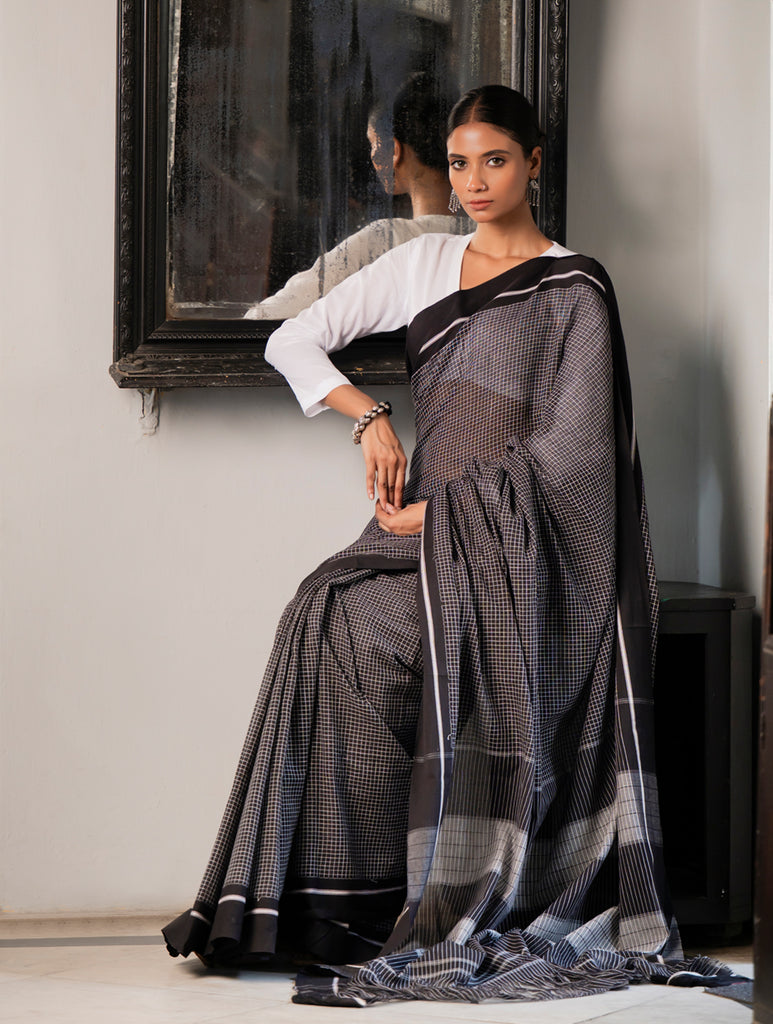 Ethnic Elegance. Handwoven Pateda Aanchu Saree - Karungani