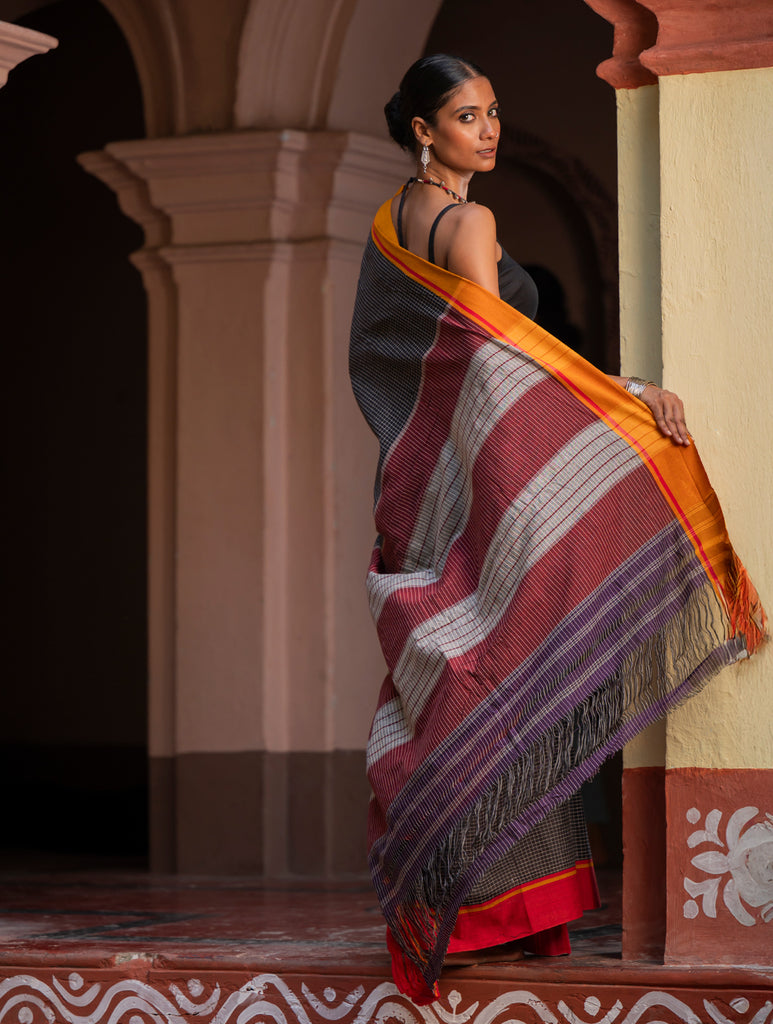 Ethnic Elegance. Handwoven Pateda Aanchu Saree - KaviRekha