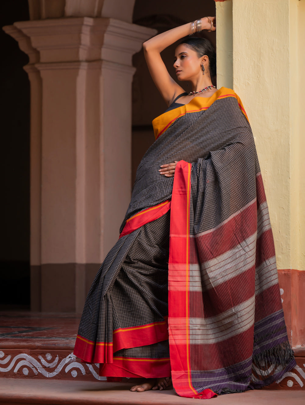 Load image into Gallery viewer, Ethnic Elegance. Handwoven Pateda Aanchu Saree - KaviRekha