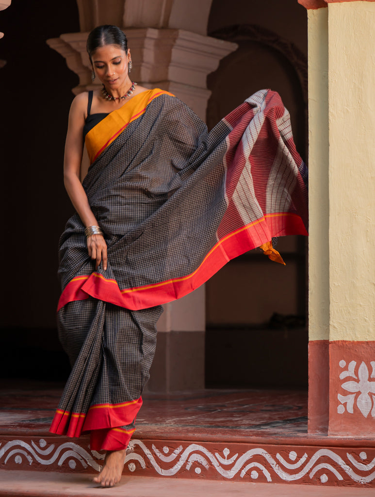 Ethnic Elegance. Handwoven Pateda Aanchu Saree - KaviRekha