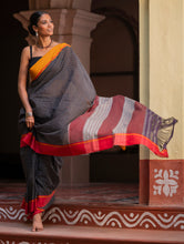 Load image into Gallery viewer, Ethnic Elegance. Handwoven Pateda Aanchu Saree - KaviRekha