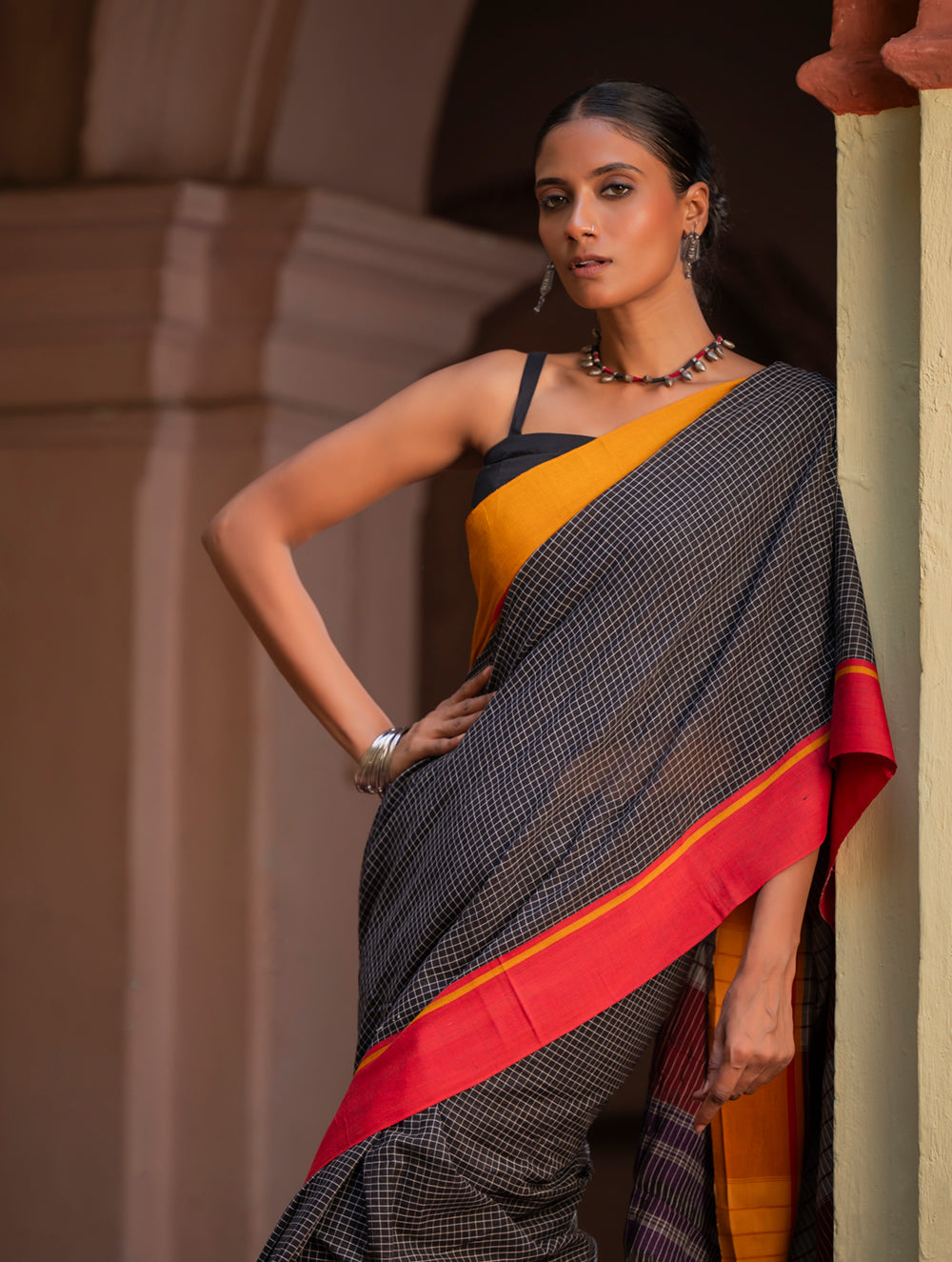 Load image into Gallery viewer, Ethnic Elegance. Handwoven Pateda Aanchu Saree - KaviRekha