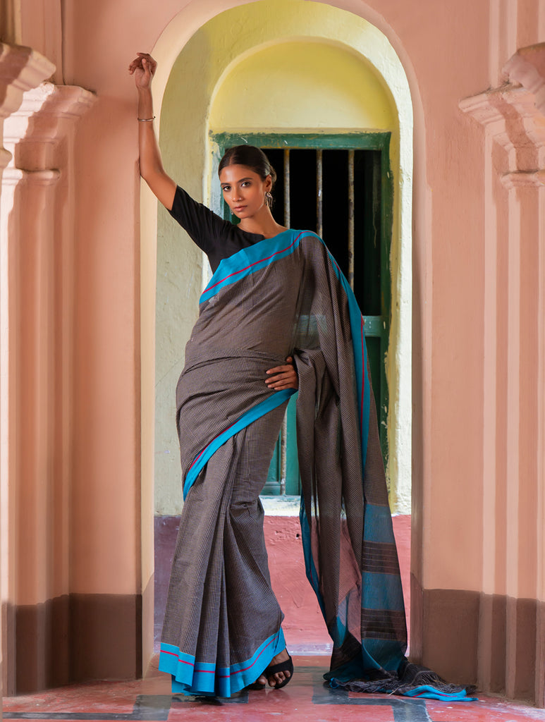 Ethnic Elegance. Handwoven Pateda Aanchu Saree - Kurunji