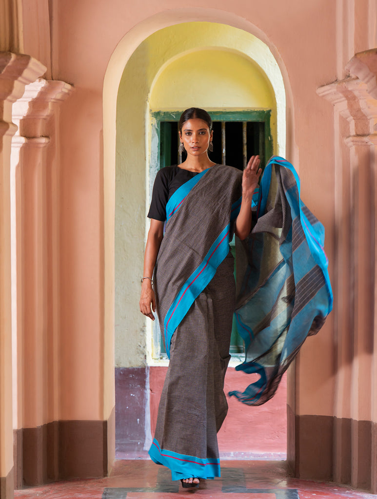 Ethnic Elegance. Handwoven Pateda Aanchu Saree - Kurunji