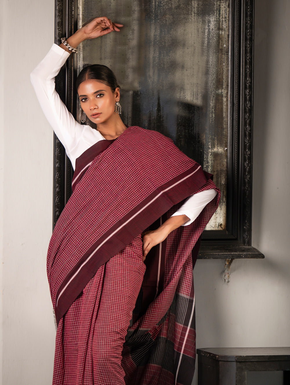 Load image into Gallery viewer, Ethnic Elegance. Handwoven Pateda Aanchu Saree - Semmani