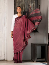 Load image into Gallery viewer, Ethnic Elegance. Handwoven Pateda Aanchu Saree - Semmani