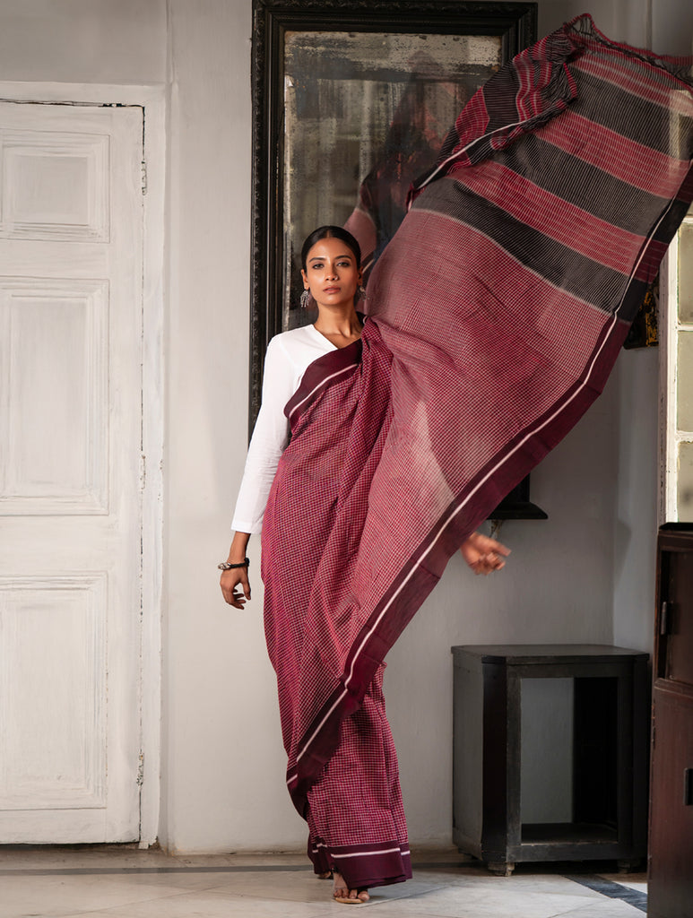 Ethnic Elegance. Handwoven Pateda Aanchu Saree - Semmani
