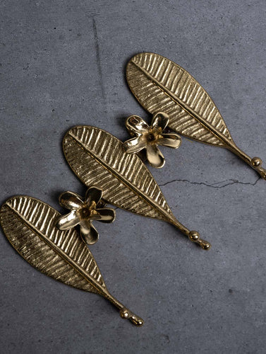 Exclusive Brass Wall Hanger - The Champa 