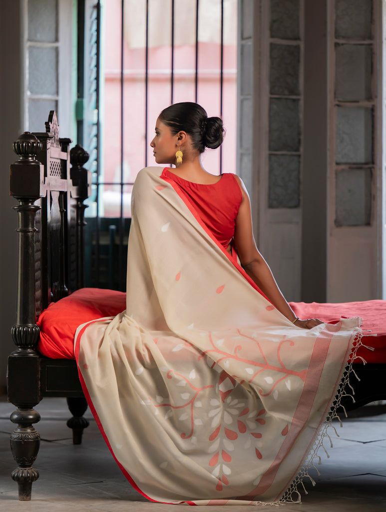 Exclusive Soft Handwoven Bengal Cotton Jamdani Saree - Charuneer