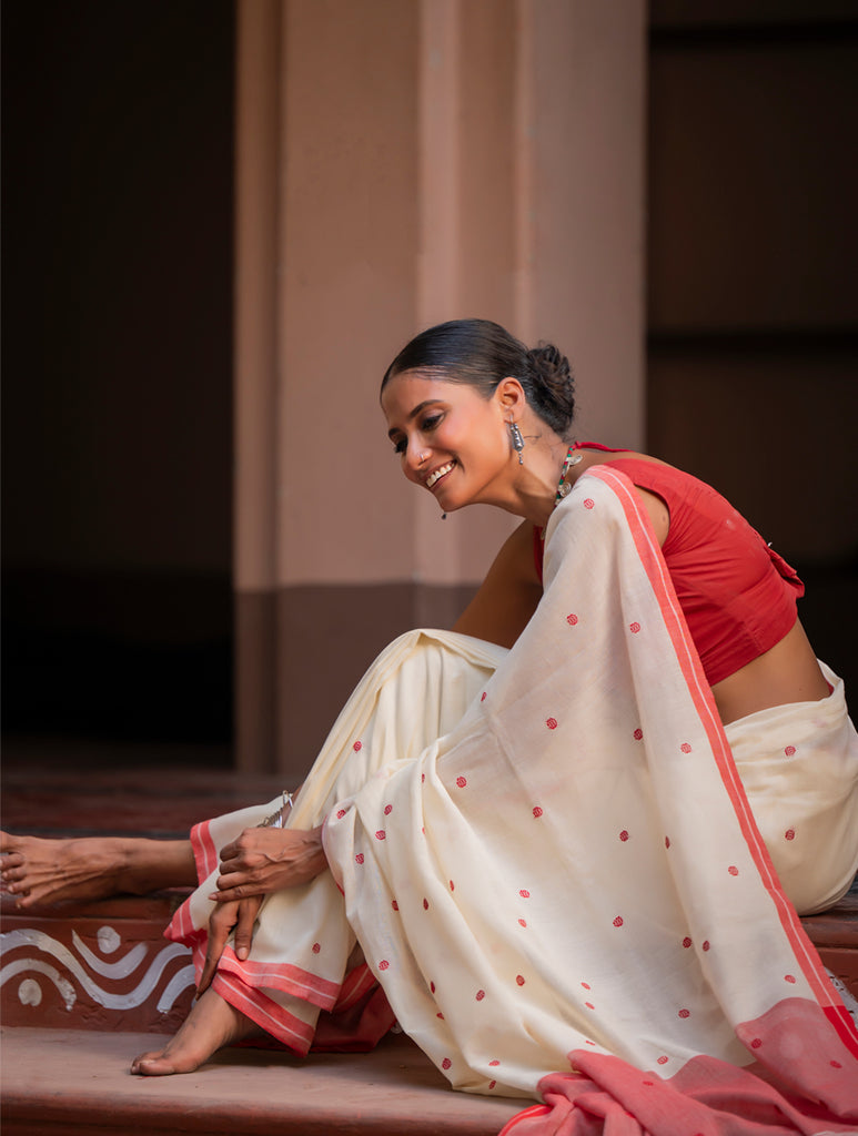 Exclusive Soft Handwoven Bengal Cotton Jamdani Saree - Classic Dots