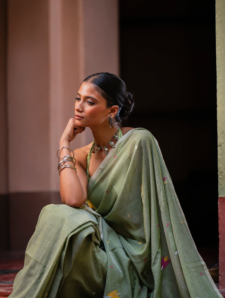 Exclusive Soft Handwoven Bengal Cotton Jamdani Saree - Pakher Bhor