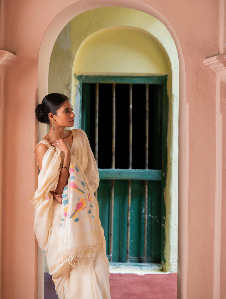 Exclusive Soft Handwoven Bengal Cotton Jamdani Saree - White Flora