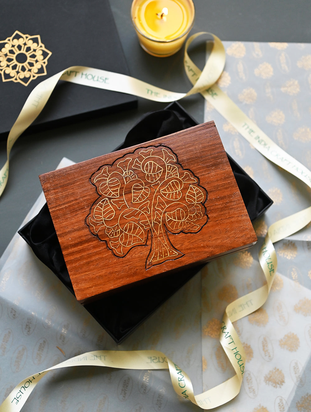The India Craft House Heritage Gift Hamper - Tarakashi & Tailoring