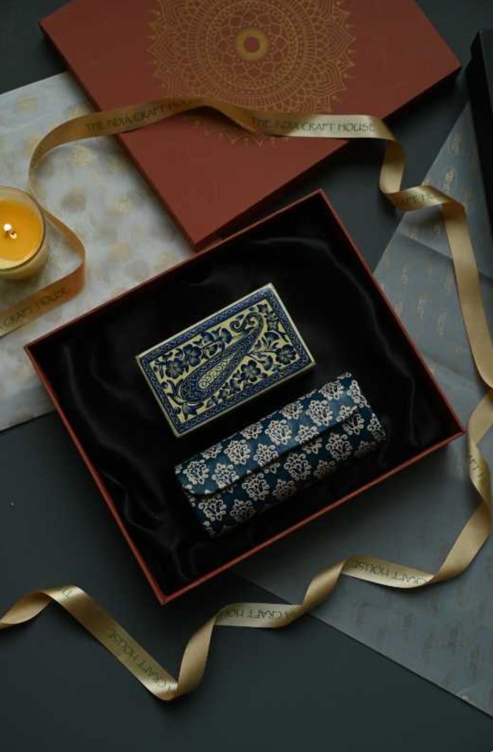 The India Craft House Heritage Gift Hamper - Kashmir on the Move