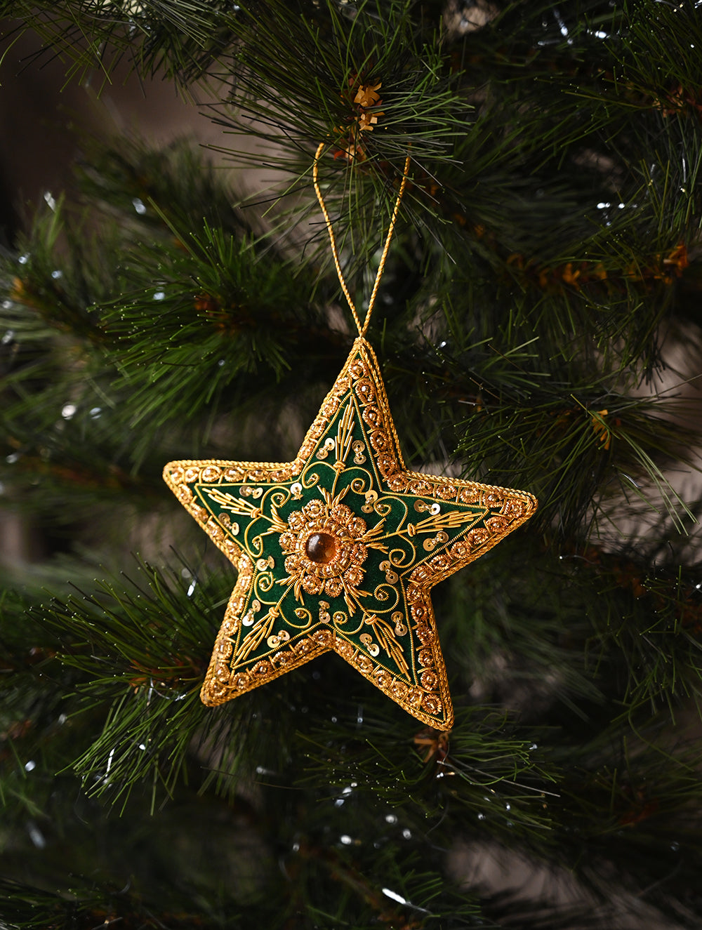 Load image into Gallery viewer, Hand Embroidered Zardozi Xmas Decorations - Green &amp; Gold Stars (Set of 2)