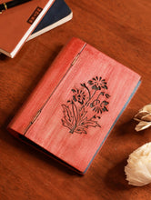 Load image into Gallery viewer, Handcrafted Wooden Engraved Paper Holder - Red