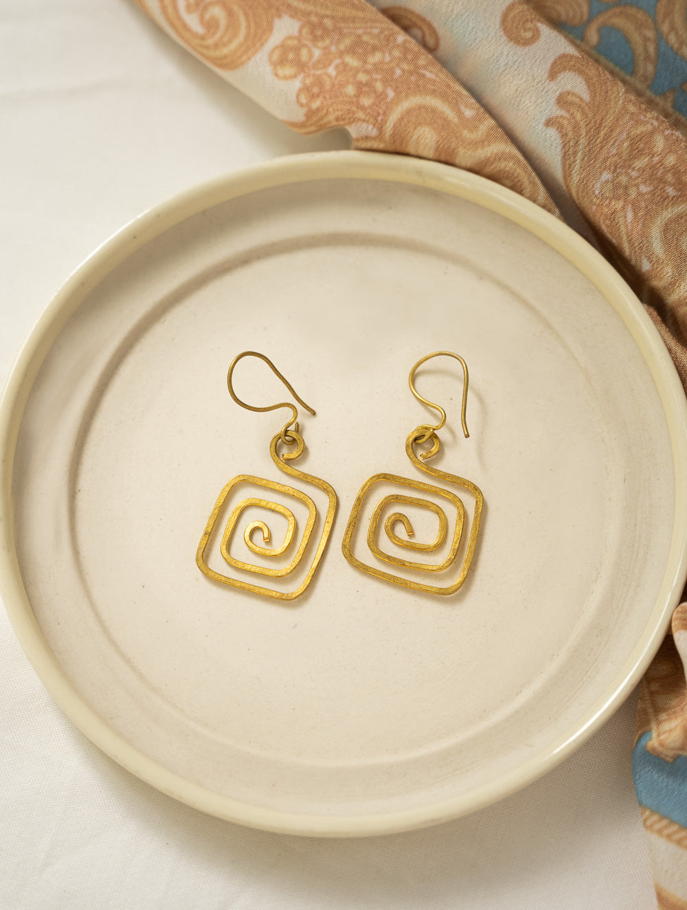 Load image into Gallery viewer, Handcrafted Brass Earrings - Metal Maze
