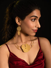 Load image into Gallery viewer, Handcrafted Brass Jewelry Set - Lily Plug (Set of Two)