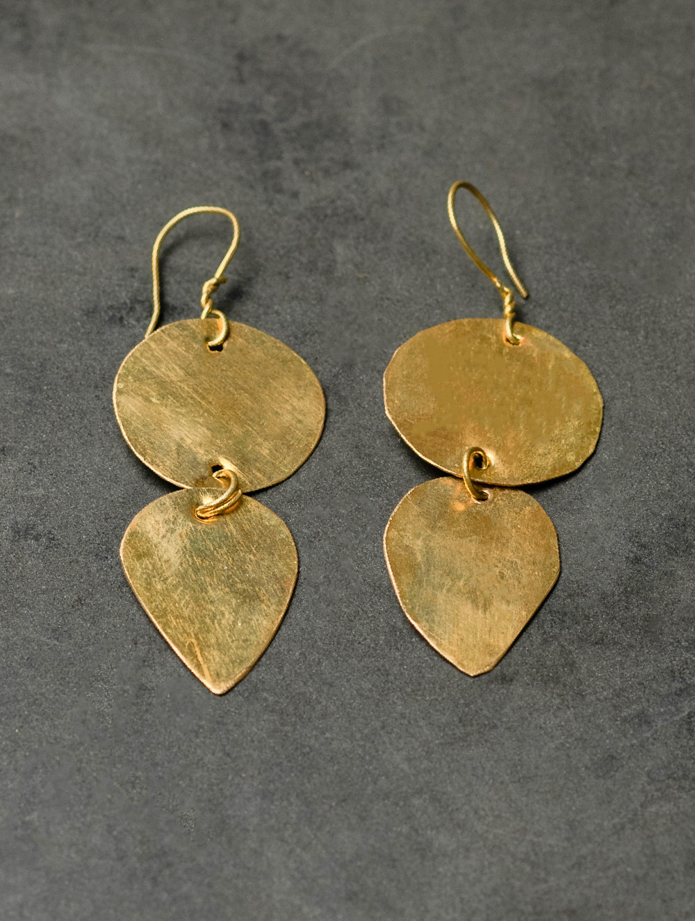 Load image into Gallery viewer, Handcrafted Brass Jewelry Set - Lily Plug (Set of Two)