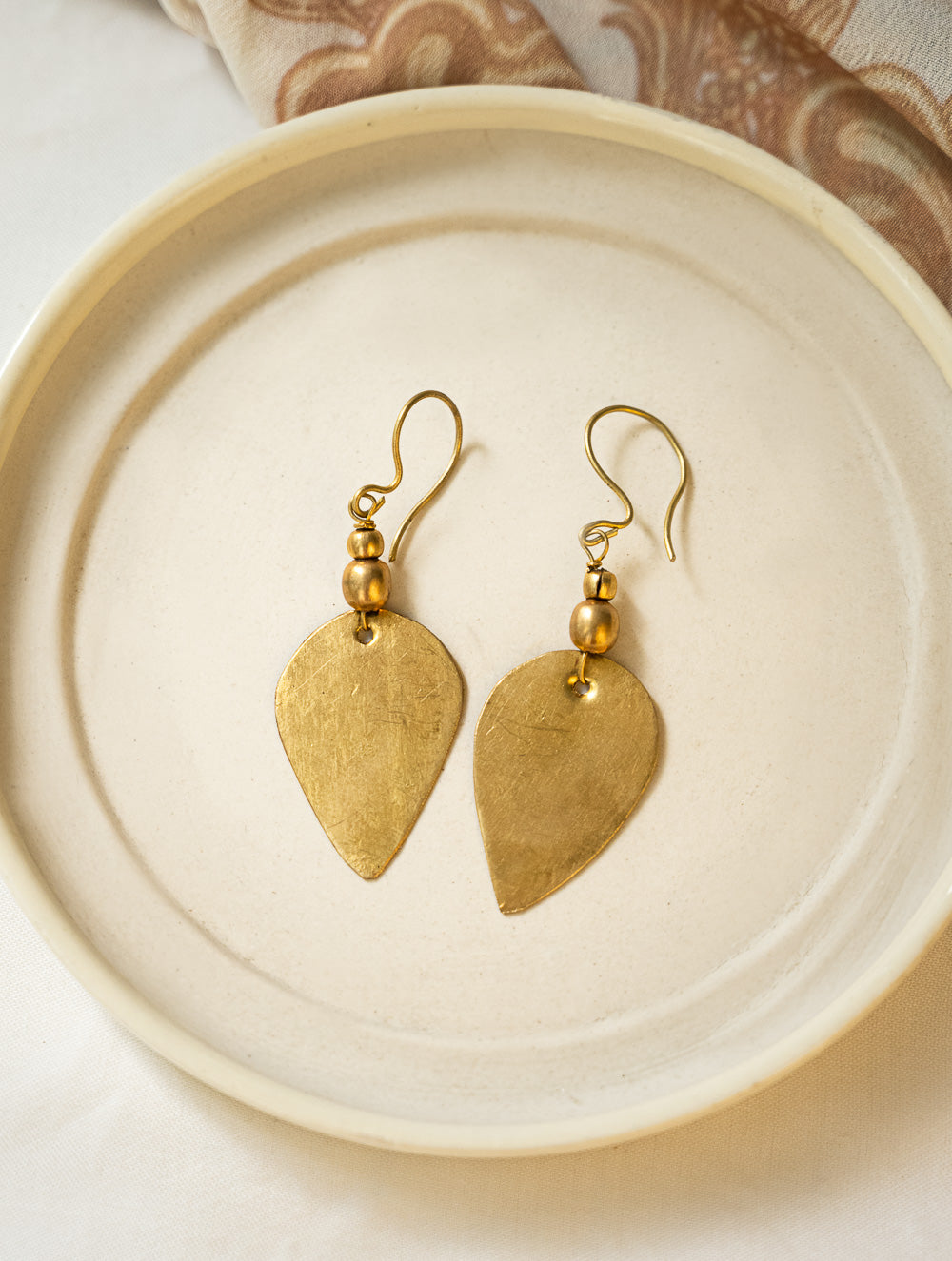 Load image into Gallery viewer, Handcrafted Brass Jewelry Set - Lily Strand (Set of Two)