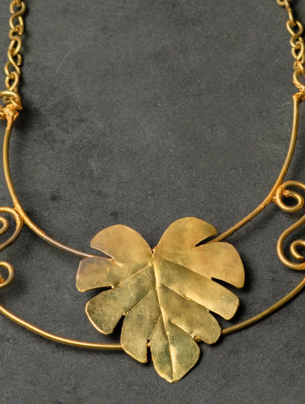 Load image into Gallery viewer, Handcrafted Brass Neckpiece - Araceae Pad 