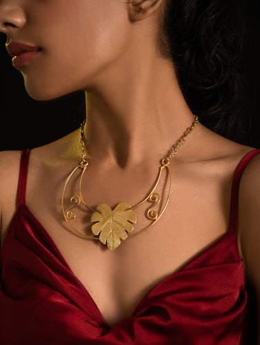 Handcrafted Brass Neckpiece - Araceae Pad 