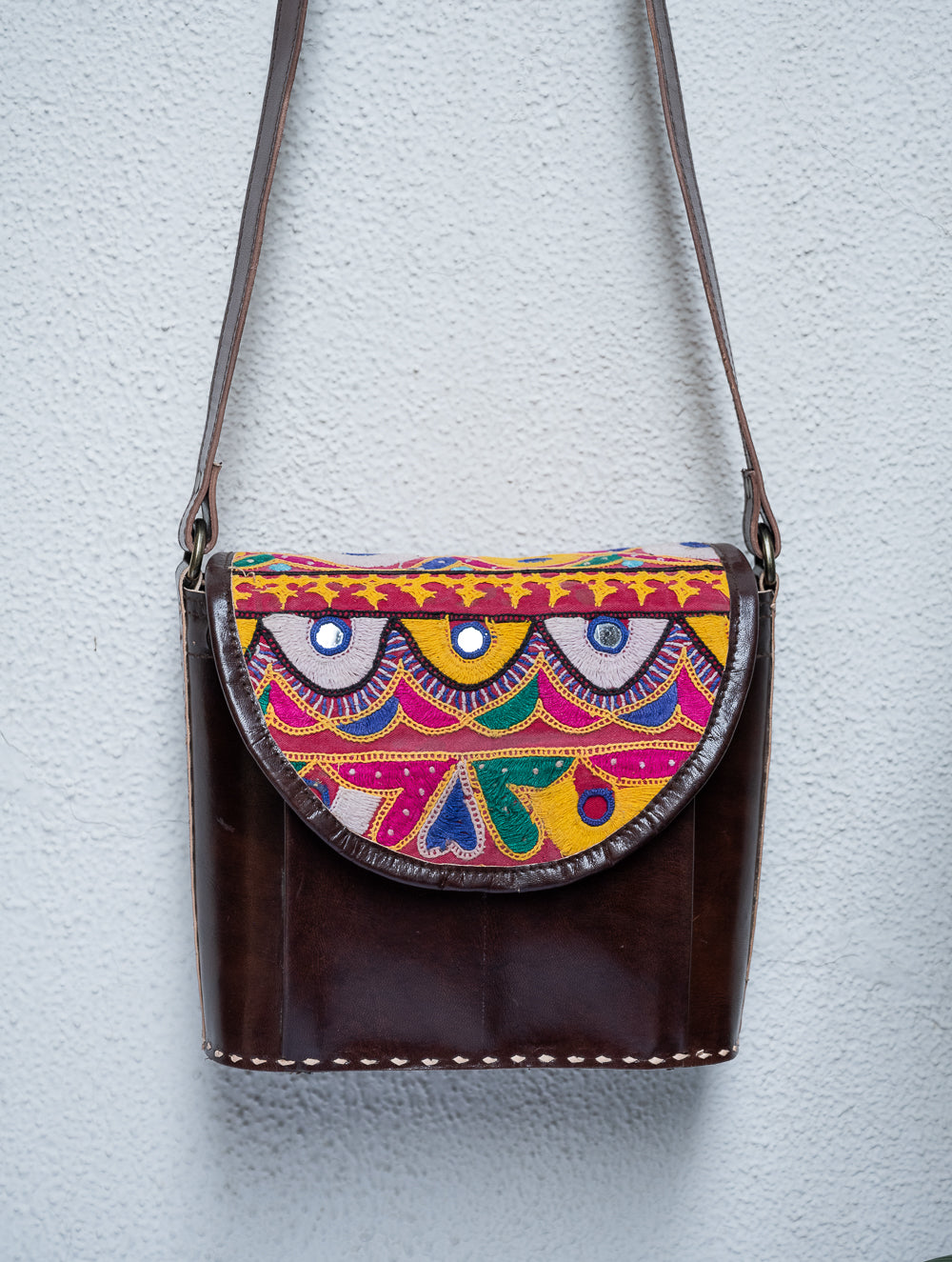 Load image into Gallery viewer, Handcrafted Jawaja Leather Sling Bag with Embroidered Detail