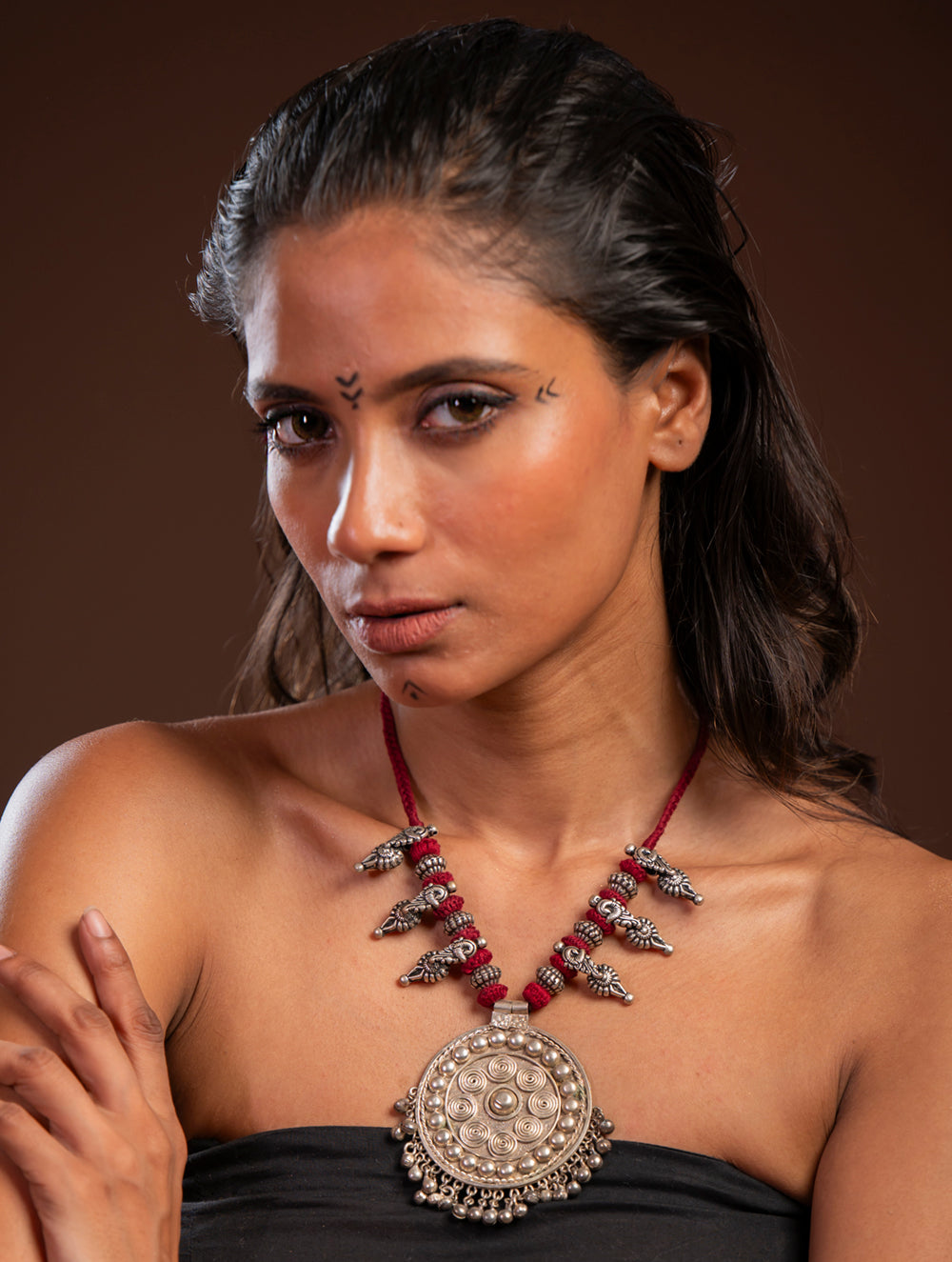 Load image into Gallery viewer, Handcrafted Lambani Tribal Craft Jewellery - Vrutta Mandala