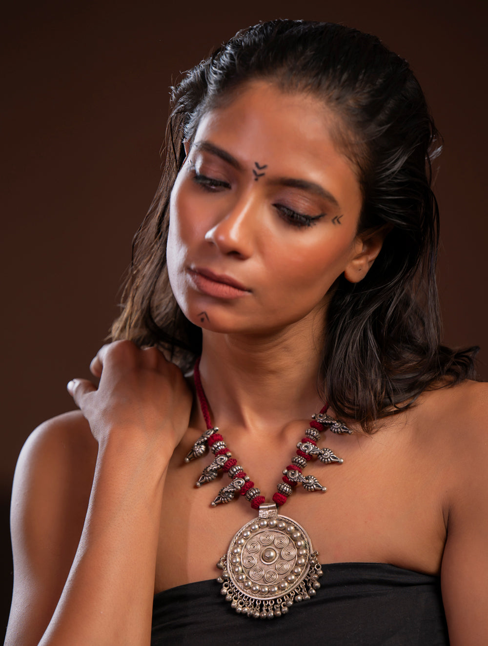 Load image into Gallery viewer, Handcrafted Lambani Tribal Craft Jewellery - Vrutta Mandala