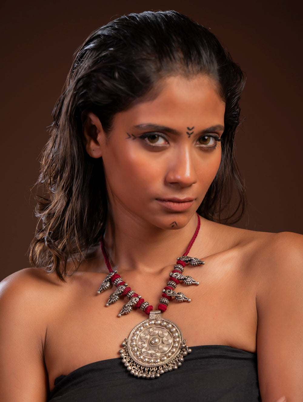 Load image into Gallery viewer, Handcrafted Lambani Tribal Craft Jewellery - Vrutta Mandala