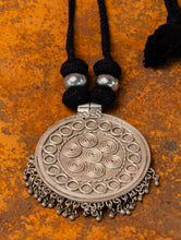 Load image into Gallery viewer, Handcrafted Lambani Tribal Craft Jewellery - Vrutta Tara