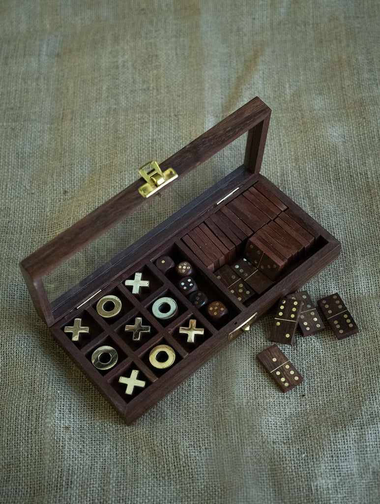 Handcrafted Wooden Games (2-in-1) - Tic Tac Toe & Dominos