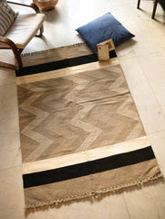 Handwoven Jawaja Rug - Beige Zigzags (6ft x 4ft)