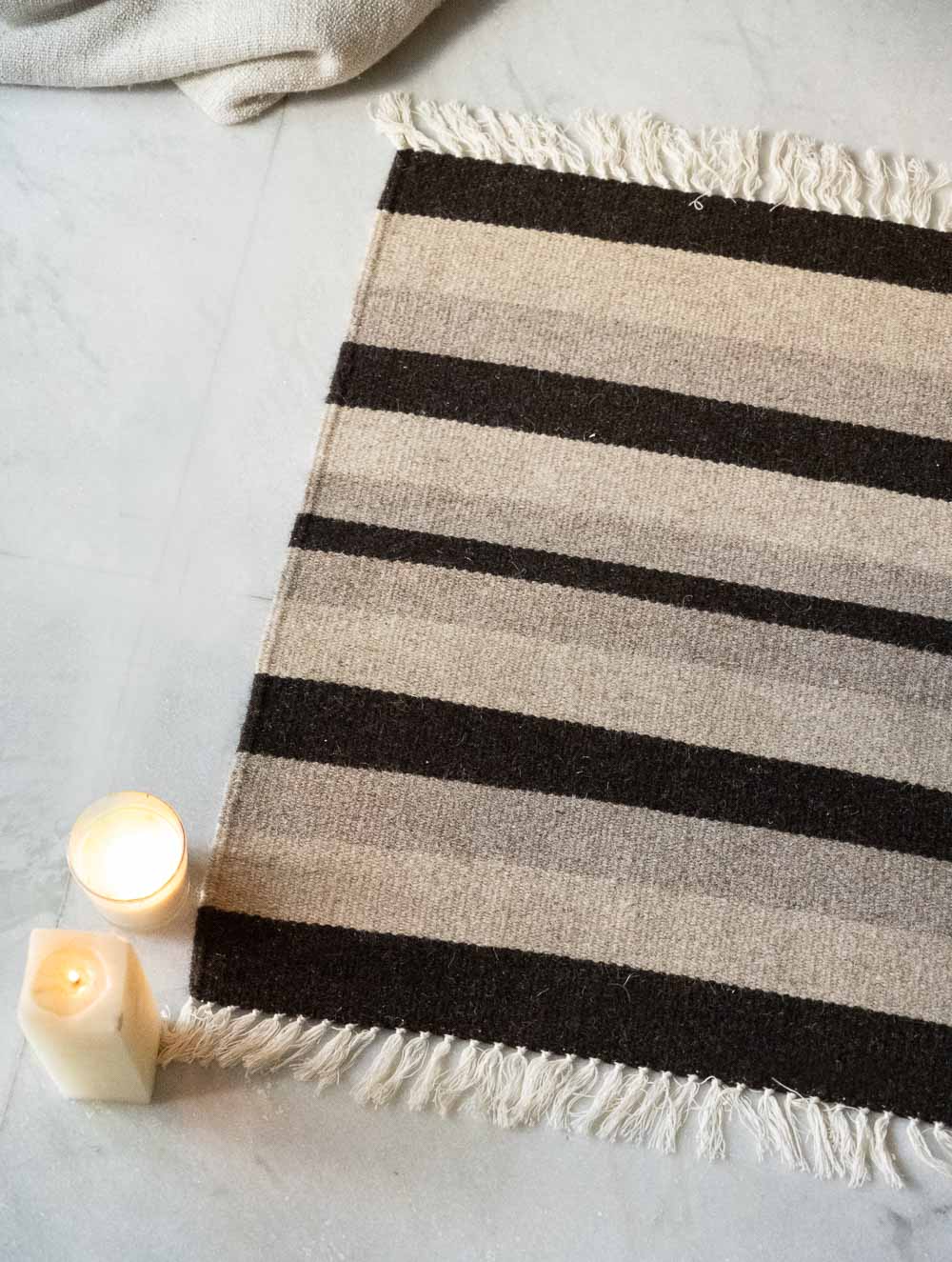 Handwoven Jawaja Small Rug - Black Lines (2ft x 2ft)