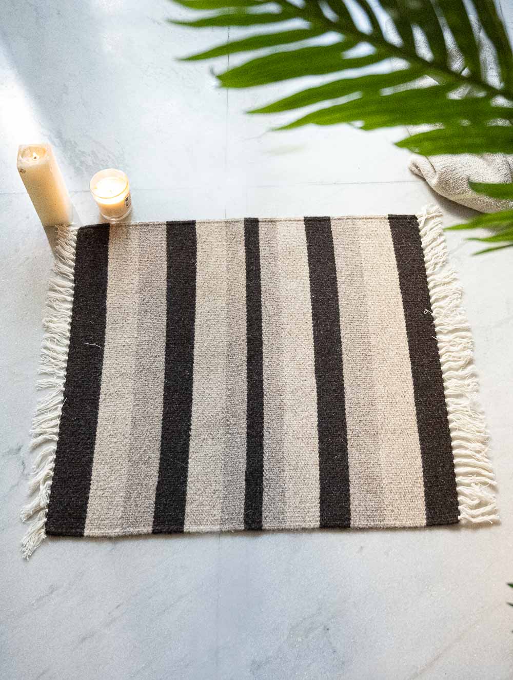 Handwoven Jawaja Small Rug - Black Lines (2ft x 2ft)