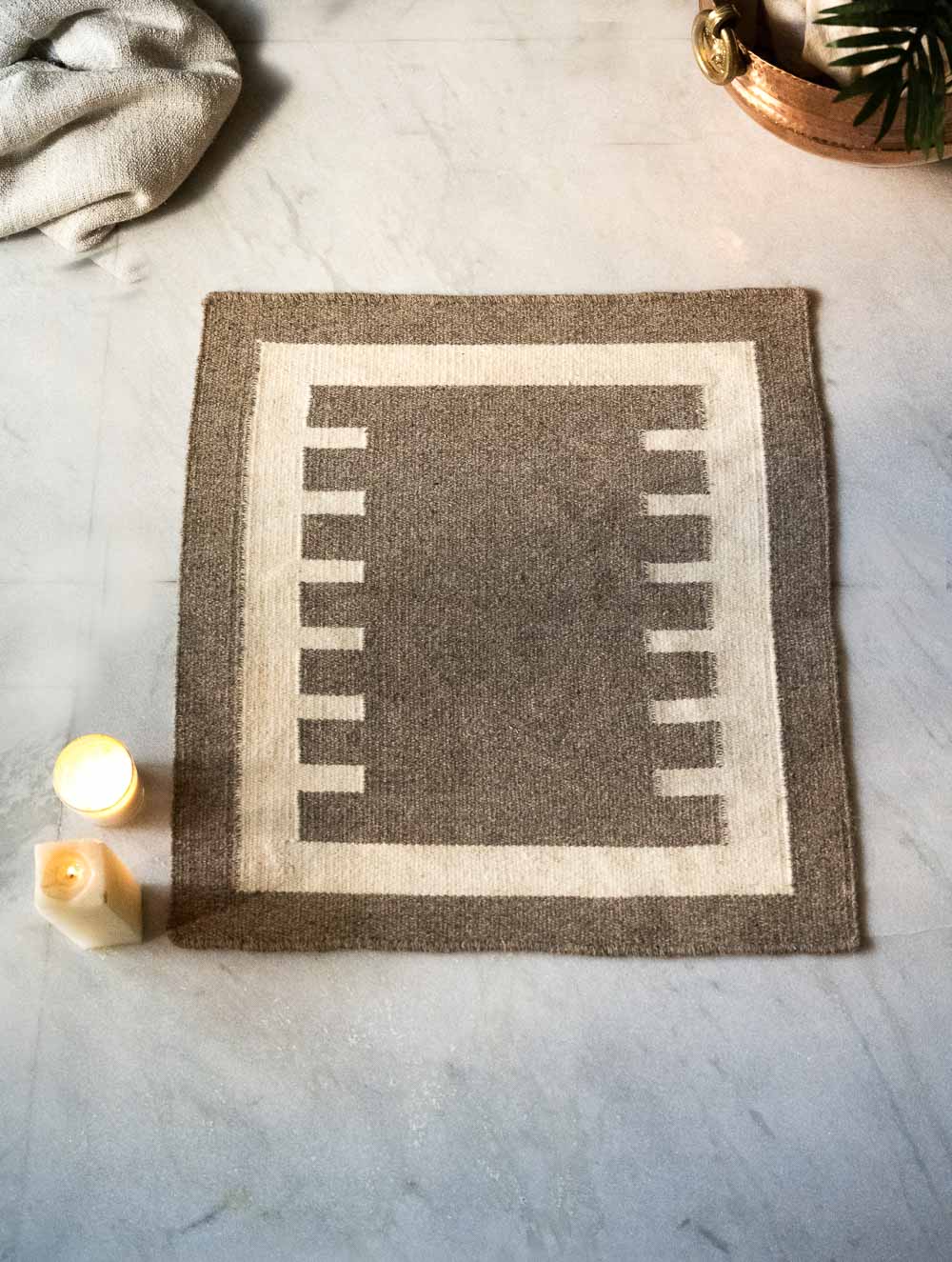 Handwoven Jawaja Small Rug - Brown Pattern (2ft x 2ft)