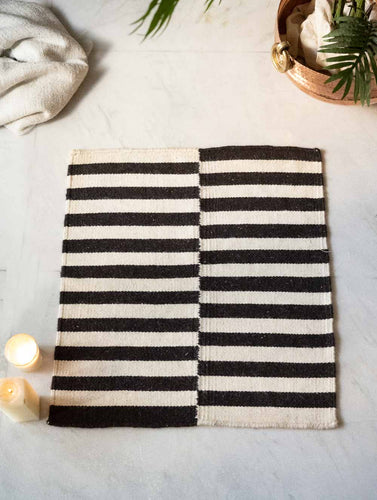 Handwoven Jawaja Small Rug - Zebra Tones (2ft x 2ft)