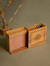 Load image into Gallery viewer, Jaali Craft Wooden Elephant Pen Stand with Clock 