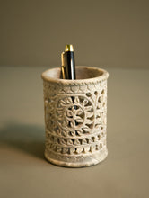 Load image into Gallery viewer, Jaali Craft Wooden Photo Frame - Gopura