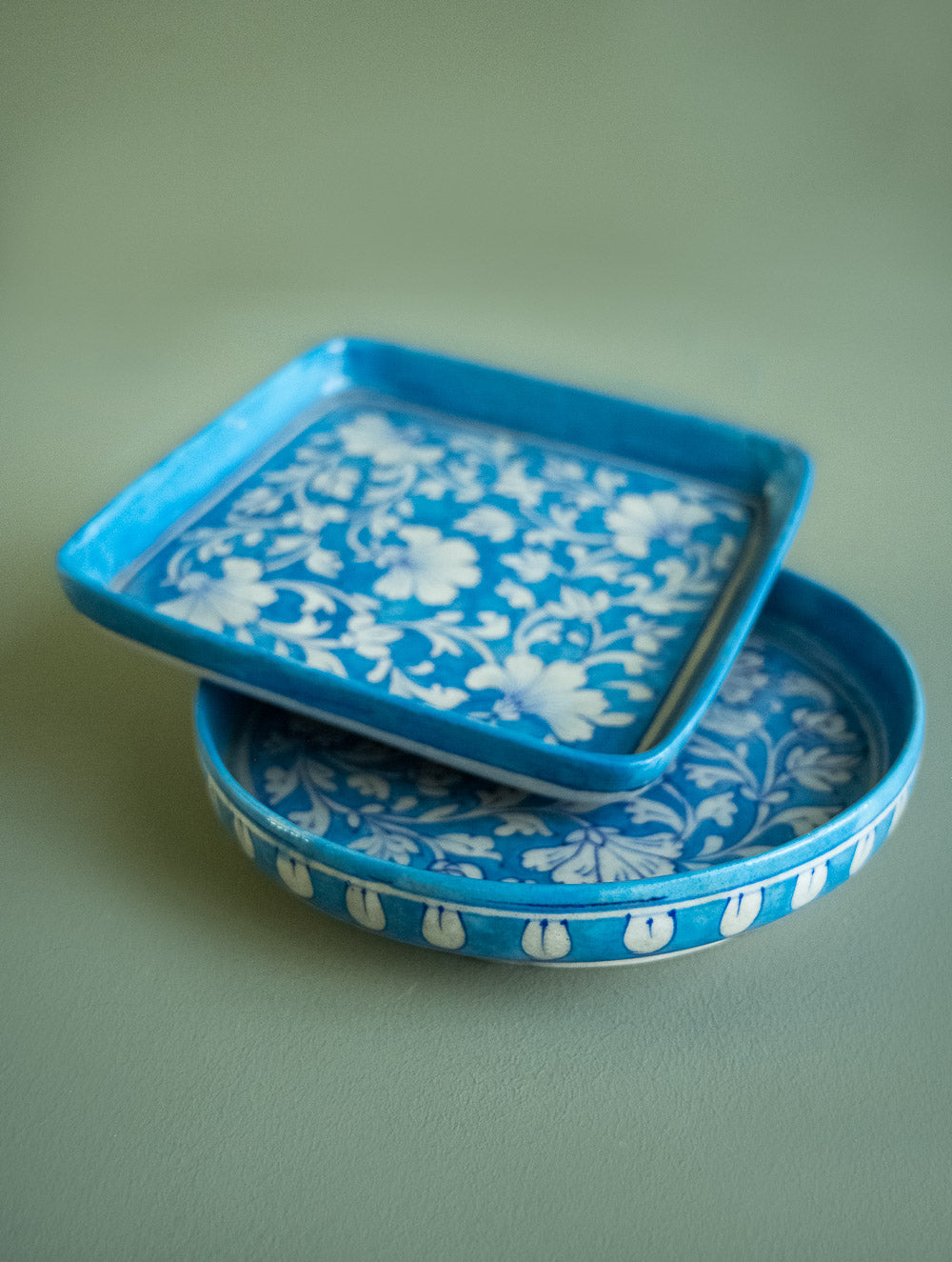 Load image into Gallery viewer, Jaipur Blue Pottery Serving Flat Dishes - Turquoise Flora (Set of 2)
