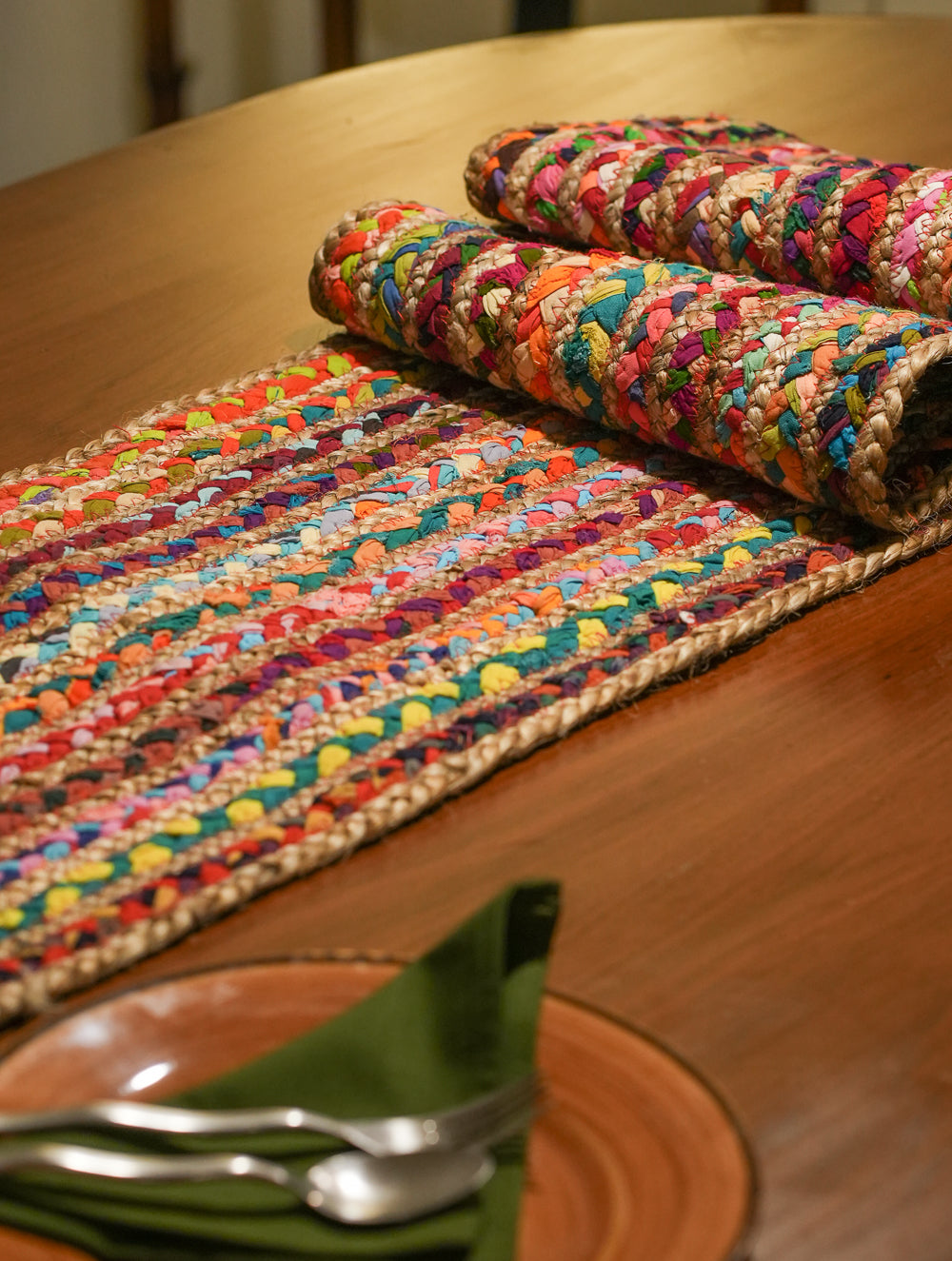 Load image into Gallery viewer, Jute &amp; Fabric Table Runner