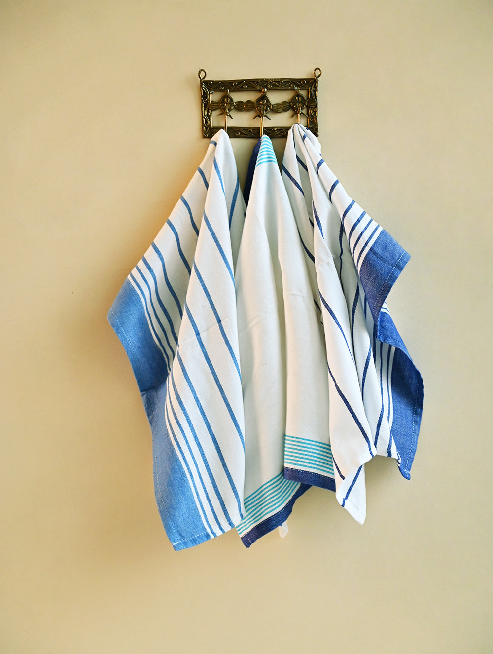 Handwoven Soft Kerala Cotton Kitchen-to-Coast Towels Gift Set in Sabai Grass Basket - Azure Rhythm (Set of 4)