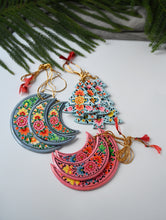 Load image into Gallery viewer, Kashmiri Art Xmas Decorations - Blue &amp; Pink Florals (Set of 9)