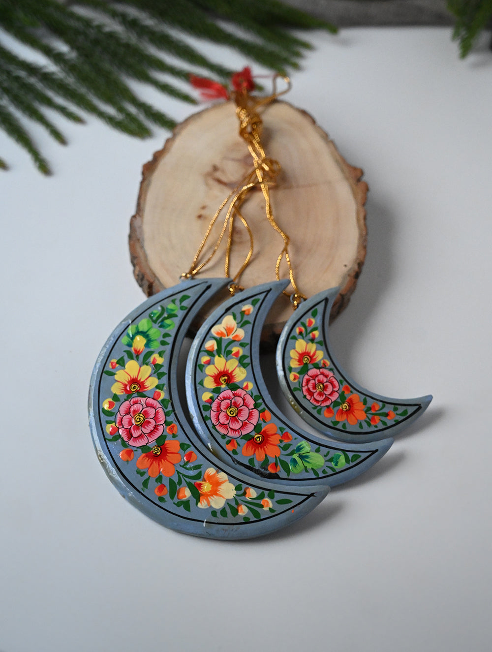 Load image into Gallery viewer, Kashmiri Art Xmas Decorations - Blue &amp; Pink Florals (Set of 9)