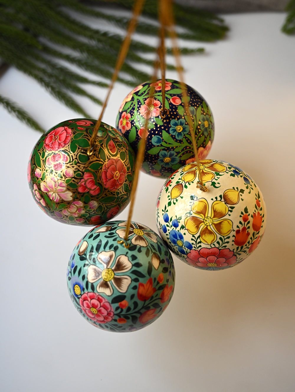 Load image into Gallery viewer, Kashmiri Art Xmas Decorations - Floral Baubles (Set of 4)