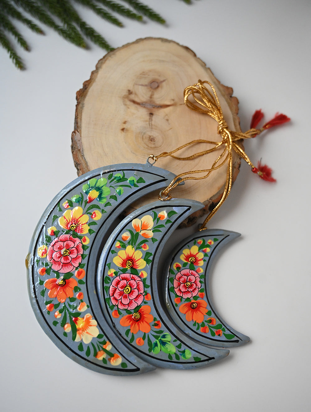 Load image into Gallery viewer, Kashmiri Art Xmas Decorations - Floral Themes (Set of 9)